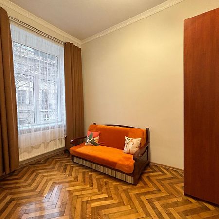 Apartament Айстра Lwów Zewnętrze zdjęcie
