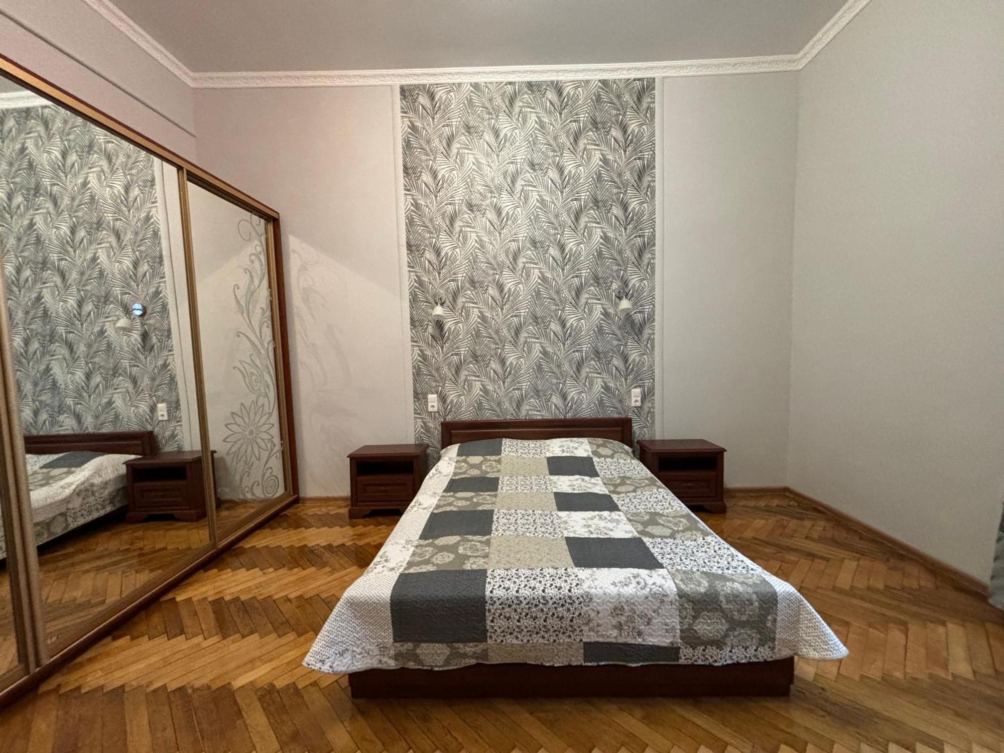Apartament Айстра Lwów Zewnętrze zdjęcie